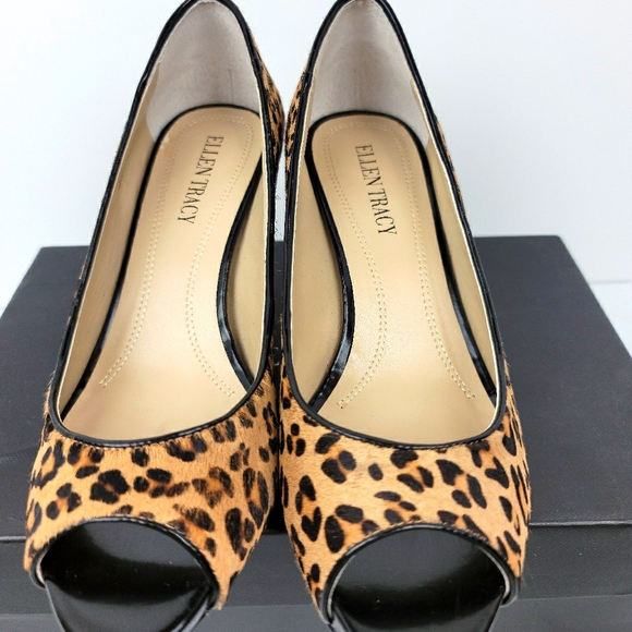 Ellen Tracy Leopard Fur Open Toe Heels - Picture 8 of 8